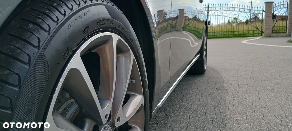 Mercedes-Benz Klasa E 200 CGI BlueEFFICIENCY Automatik Avantgarde - 11