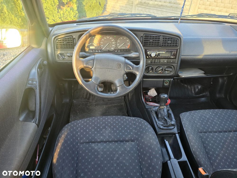 Volkswagen Passat 1.8 GL - 14