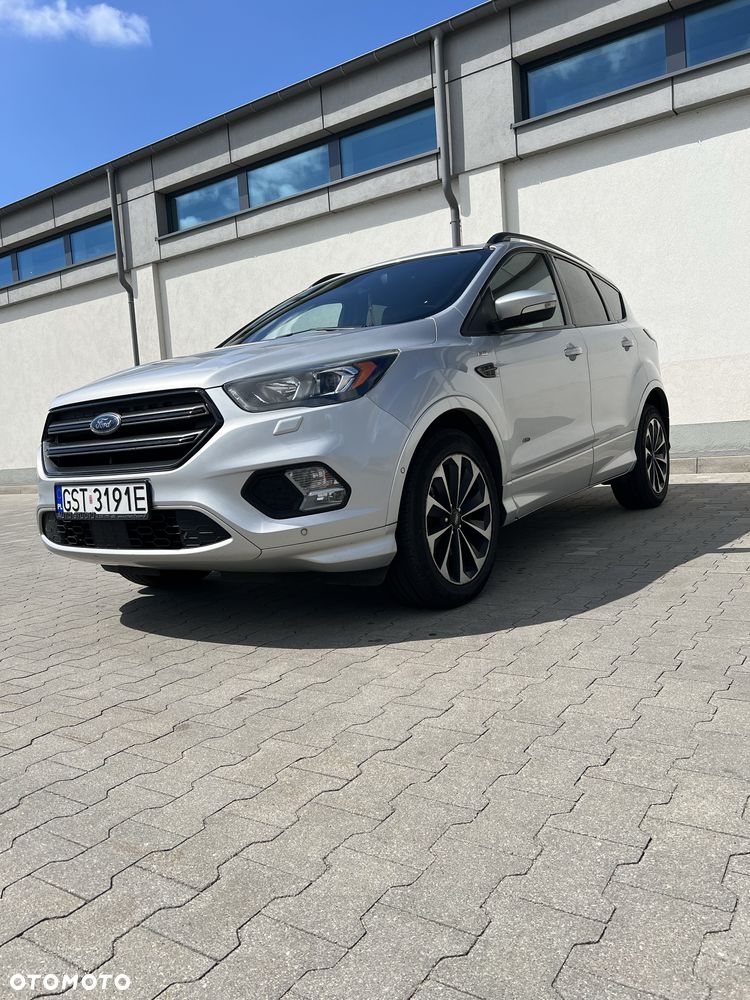 Ford Kuga - 1