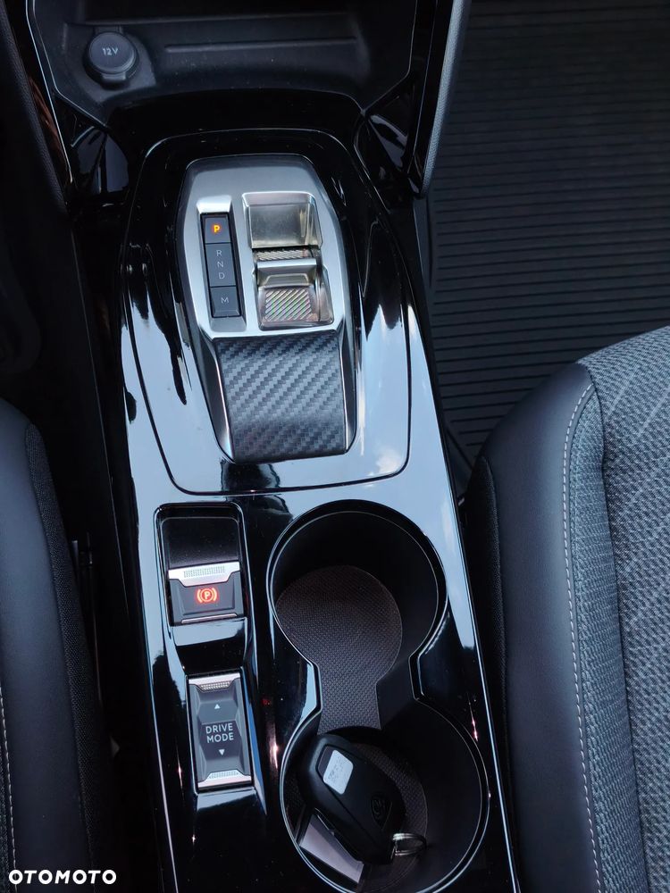 Peugeot 2008 PureTech mHEV Allure e-DCS6 - 18
