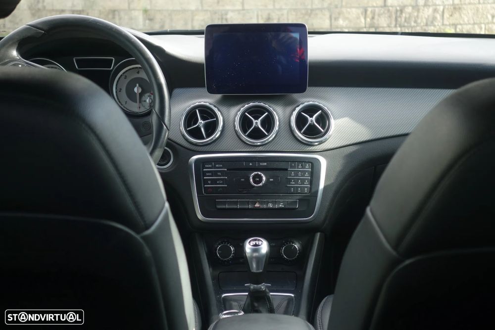 Mercedes-Benz GLA 180 (CDI) d - 16