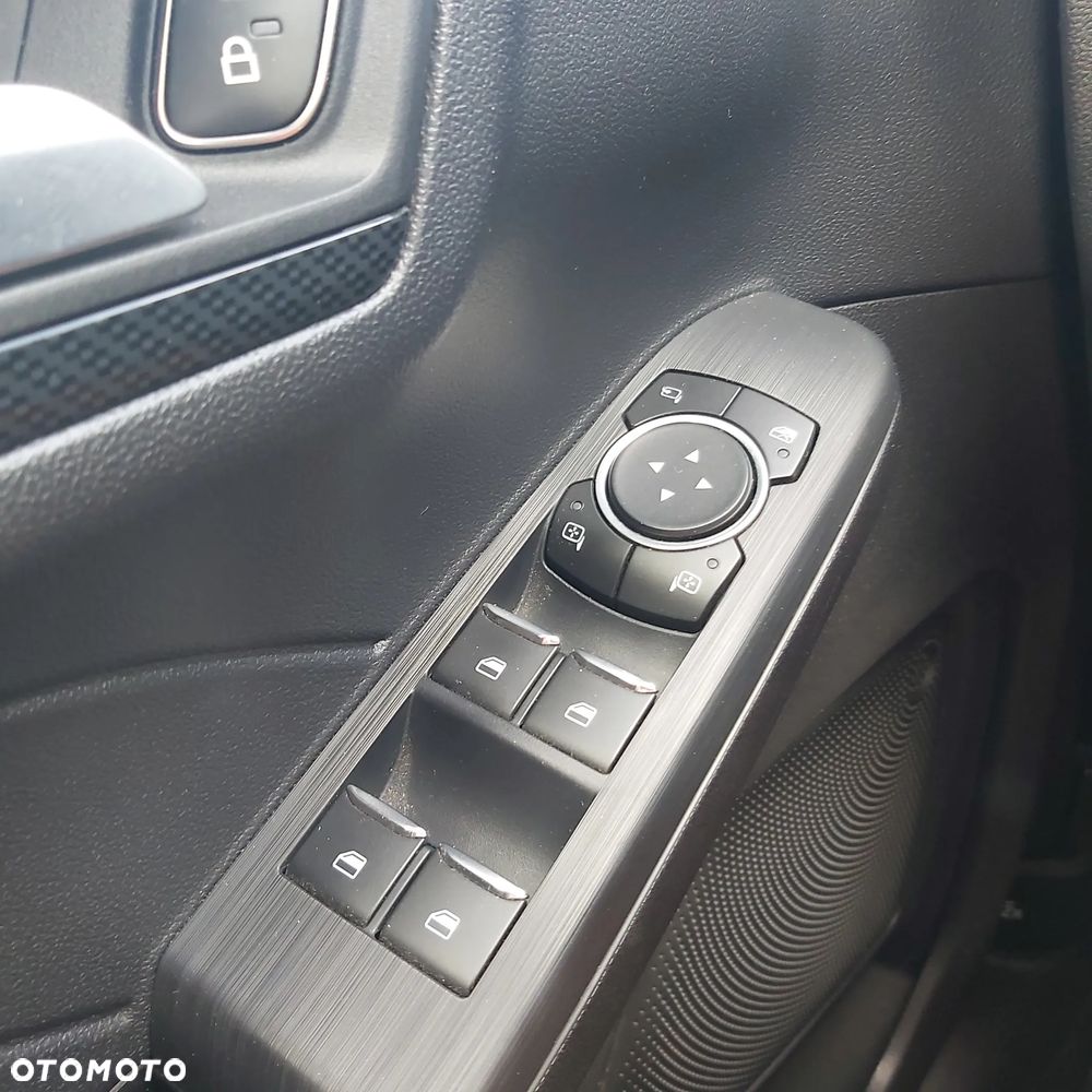Ford Kuga 1.5 EcoBoost FWD ST-Line X - 27