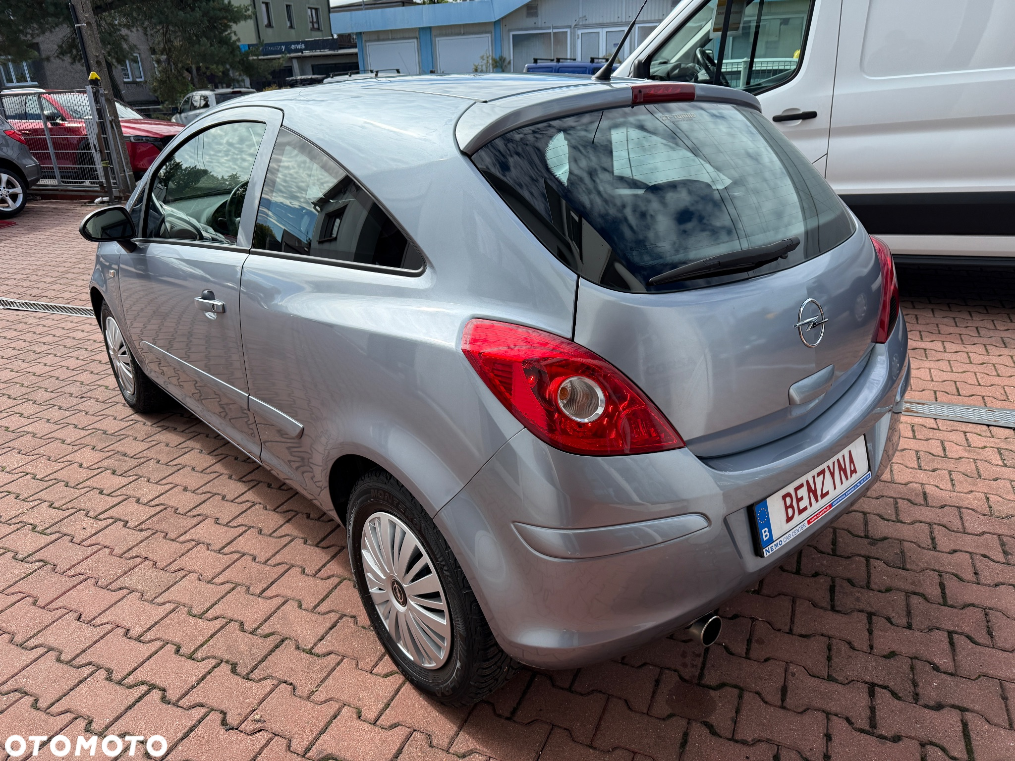 Opel Corsa 1.2 16V - 11