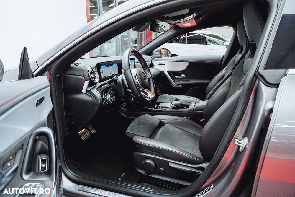Mercedes-Benz CLA 180 7G-DCT AMG Line - 4