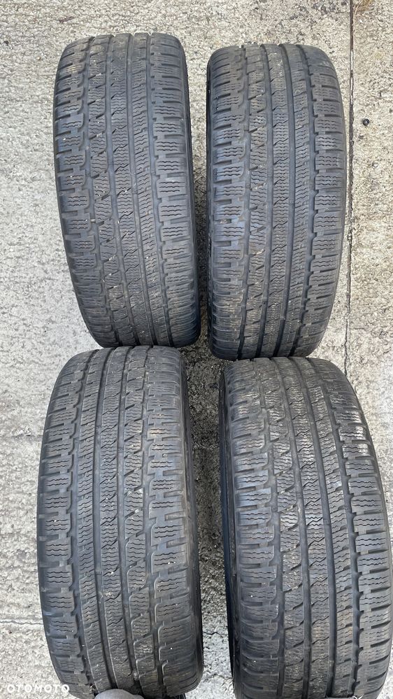 Opony Zimowe KUMHO i’Zen KW27  225/40/19  6,6-7mm BMW - 1