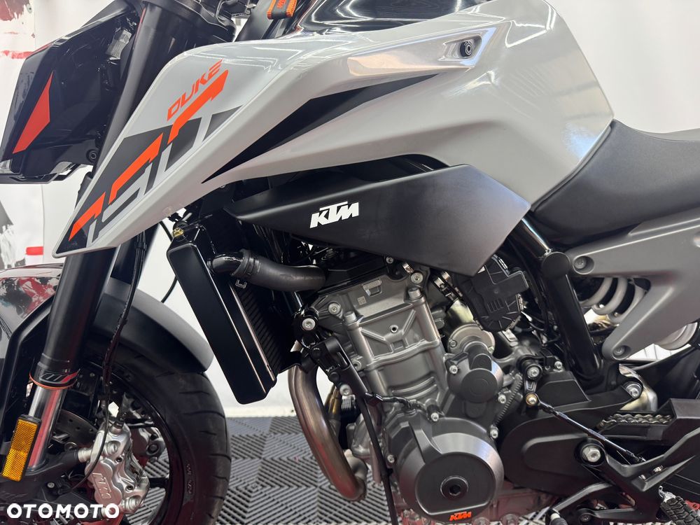 KTM Duke - 13