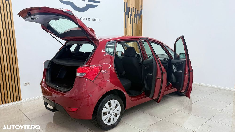 Hyundai ix20 1.4 CRDI blue Classic - 13