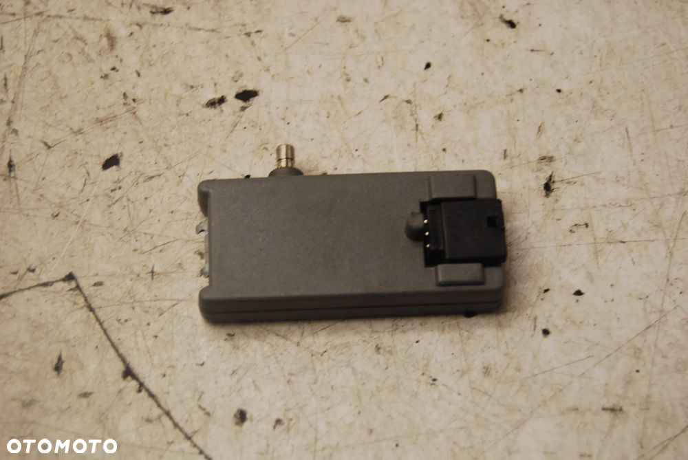 WZMACNIACZ ANTENOWY MODUŁ 7L6035577 VW TOUAREG I 7L6035577C - 2