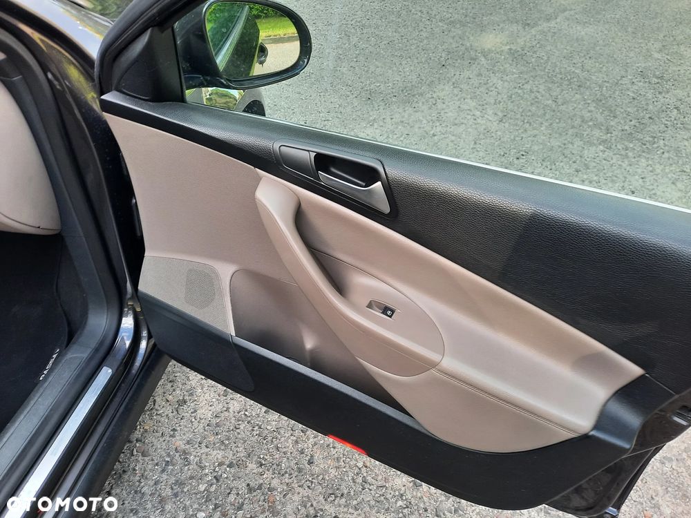 Volkswagen Passat 2.0 TDI DPF R-Line Edition Plus - 13