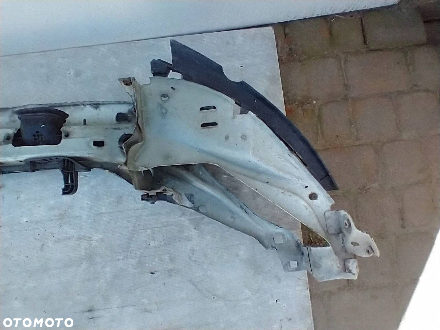 VOLVO C30 PAS PRZEDNI GÓRNY WZMOCNIENIE CZOŁOWE BELKA OKULAR - 11