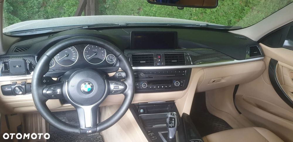 BMW Seria 3 328i Luxury Line - 11