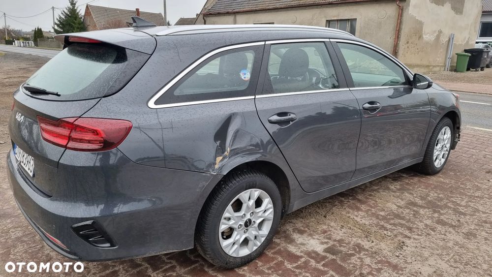 Kia Ceed 1.6 CRDi Eco-Dynamics+ (48V Mild-Hybrid) DCT7 GT Line - 3