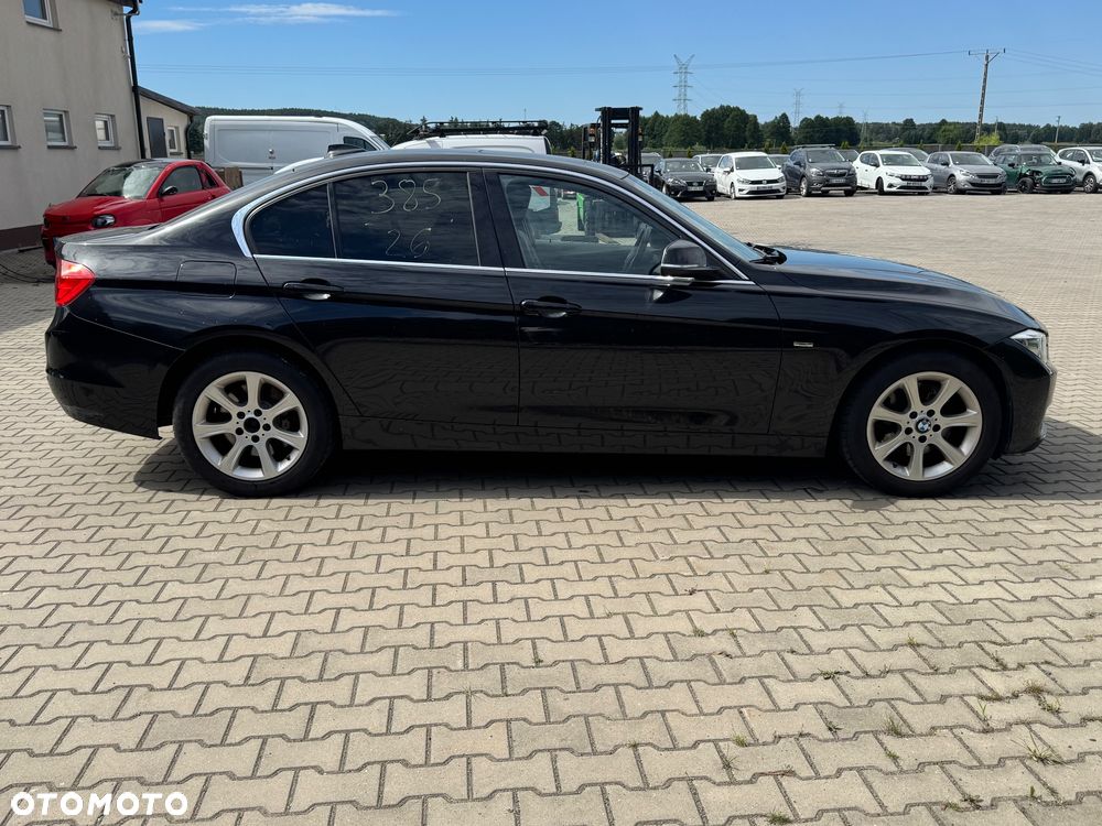 BMW Seria 3 330d xDrive Sport-Aut Luxury Line - 11
