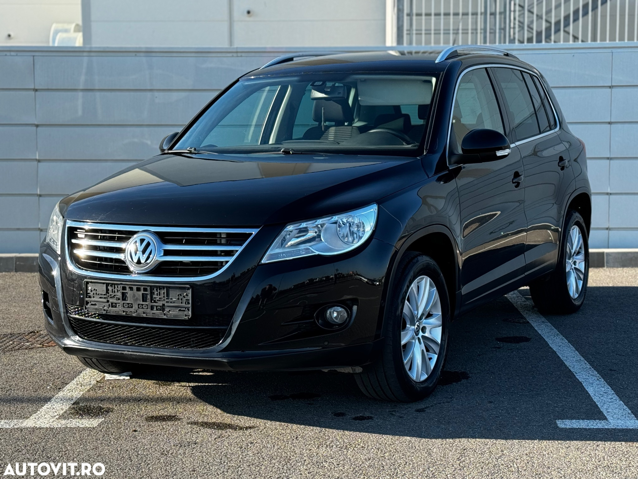 Volkswagen Tiguan 2.0 TDI 4Motion DSG Sport & Style - 2