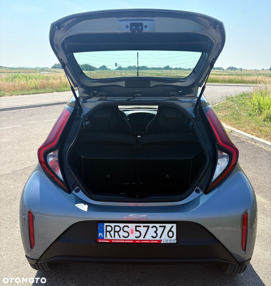Toyota Aygo x - 16