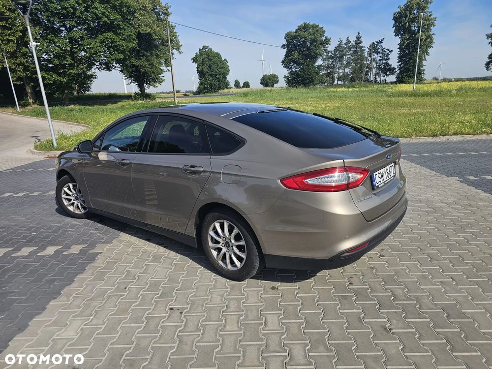 Ford Mondeo 2.0 TDCi Titanium PowerShift - 4