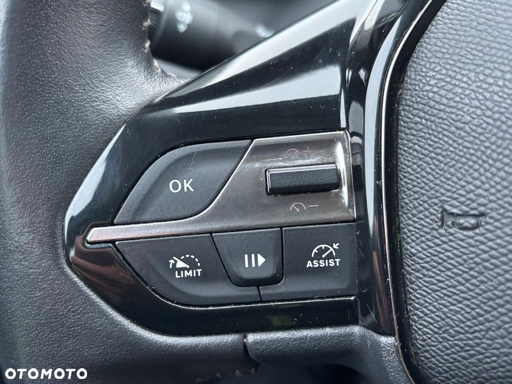 Peugeot 308 1.2 PureTech Active Pack S&S - 31