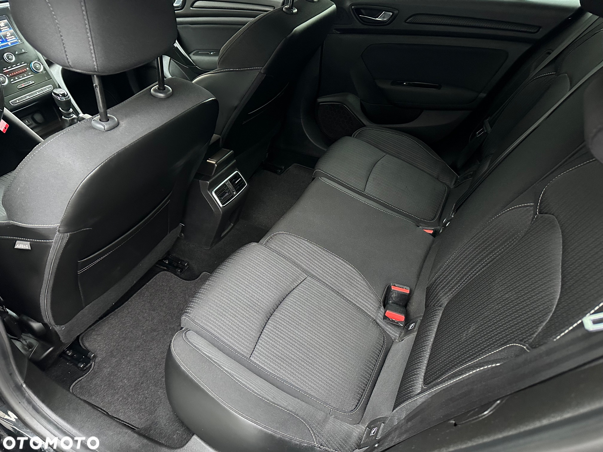 Renault Megane Grandtour ENERGY TCe 130 BUSINESS - 29