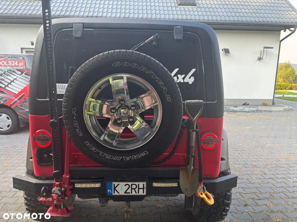 Jeep Wrangler 2.5L - 16
