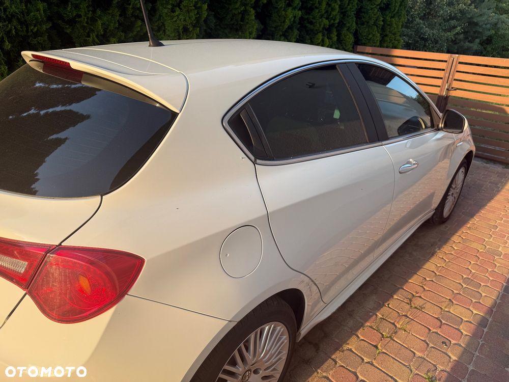 Alfa Romeo Giulietta 1.4 TB MultiAir Exclusive TCT - 10