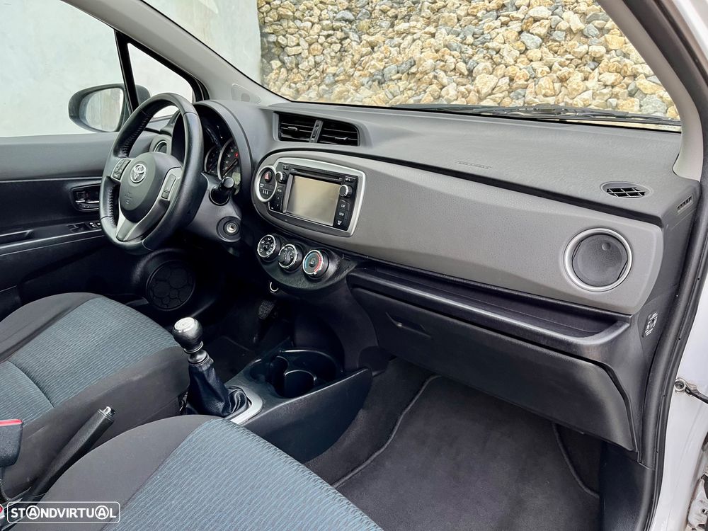 Toyota Yaris 1.4 D-4D ACtive+AC - 25