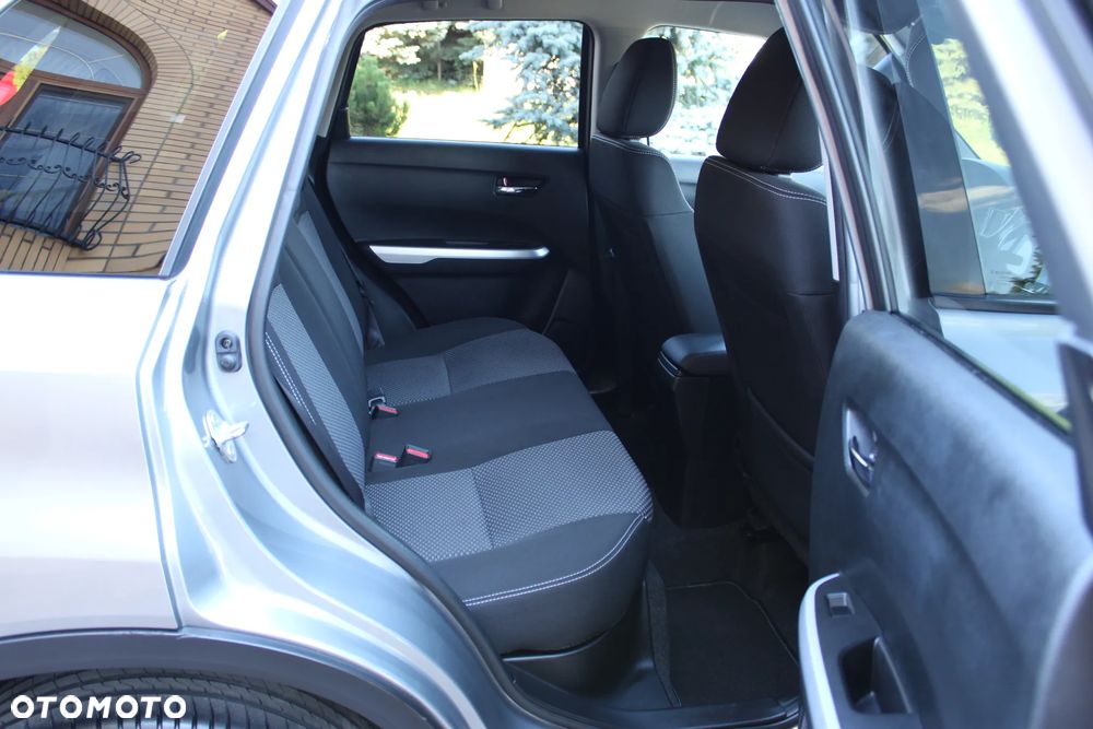 Suzuki Vitara 1.6 Premium 2WD - 23