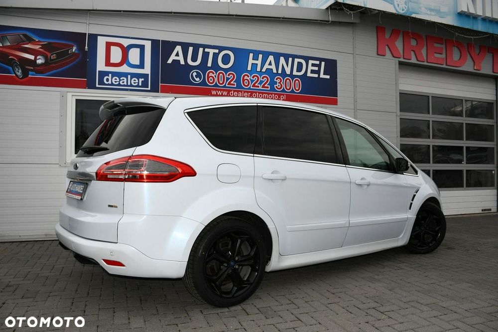 Ford S-Max - 12