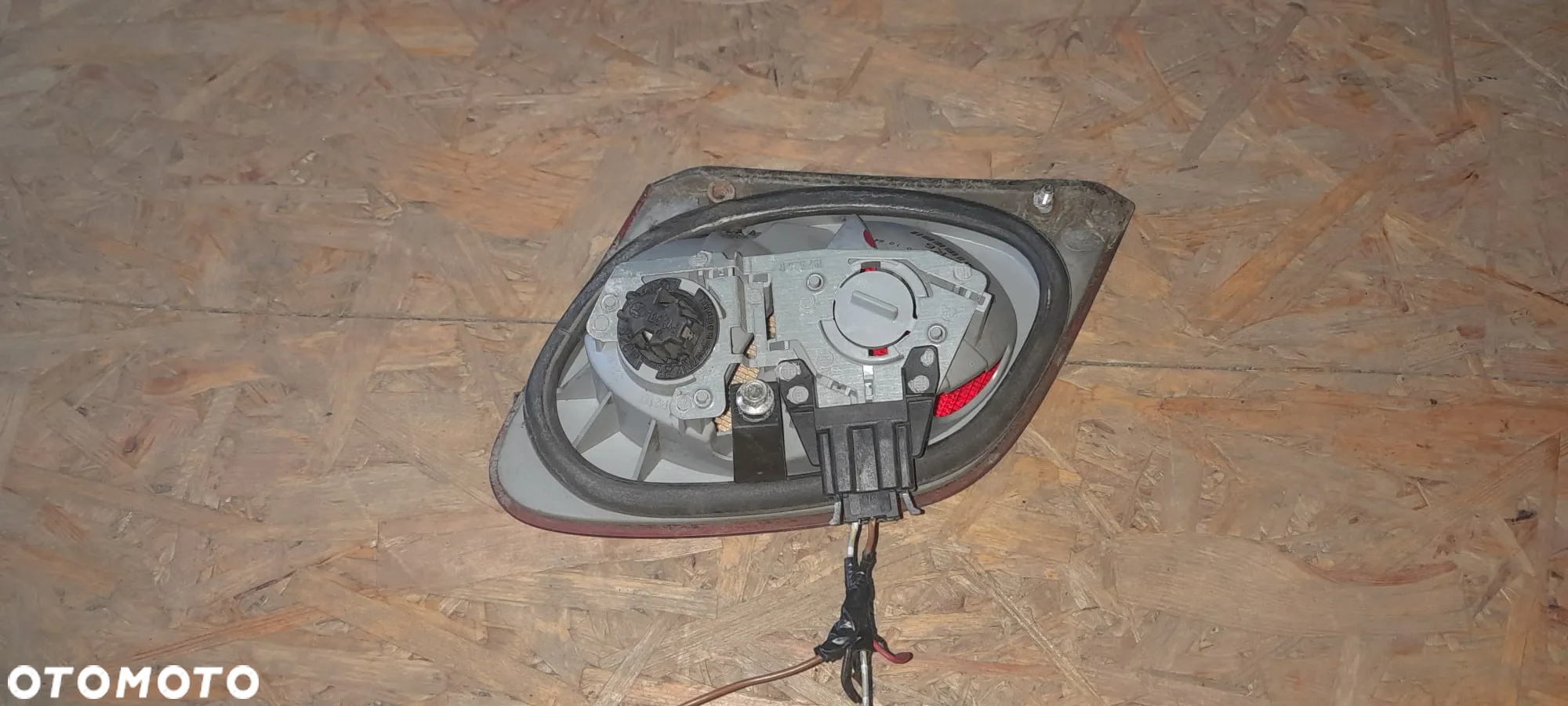 MERCEDES W210 LAMPA LEWA PRAWA TYŁ TYLNA sedan - 6