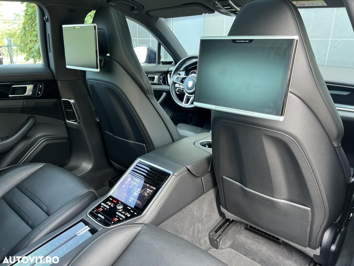 Porsche Panamera 4 E-Hybrid - 16