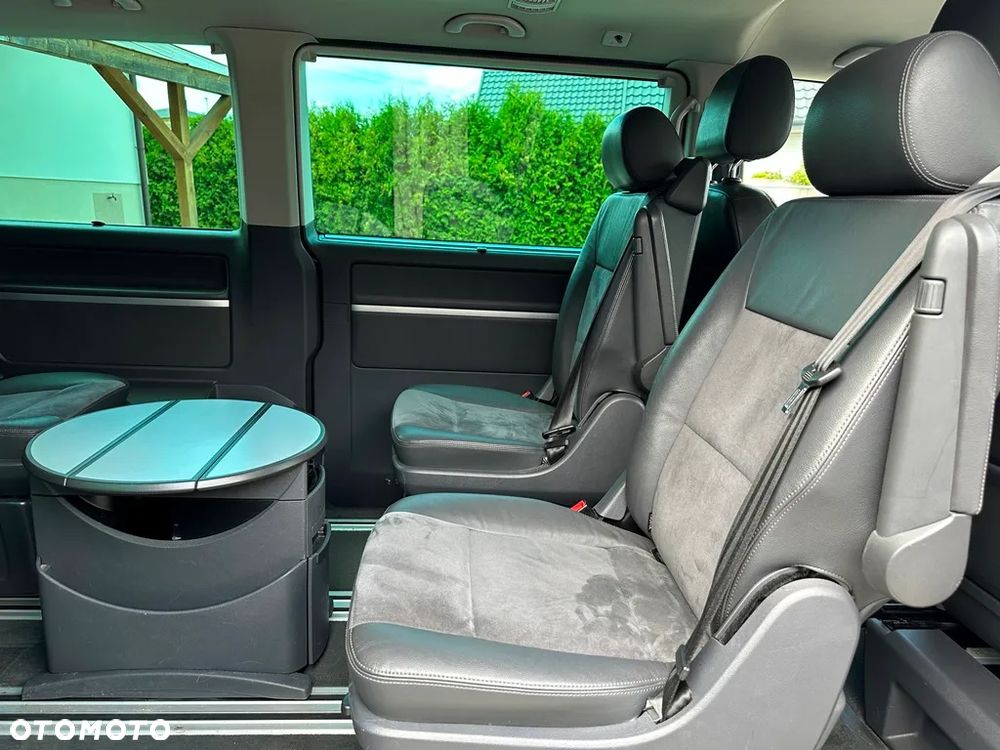 Volkswagen Multivan - 30