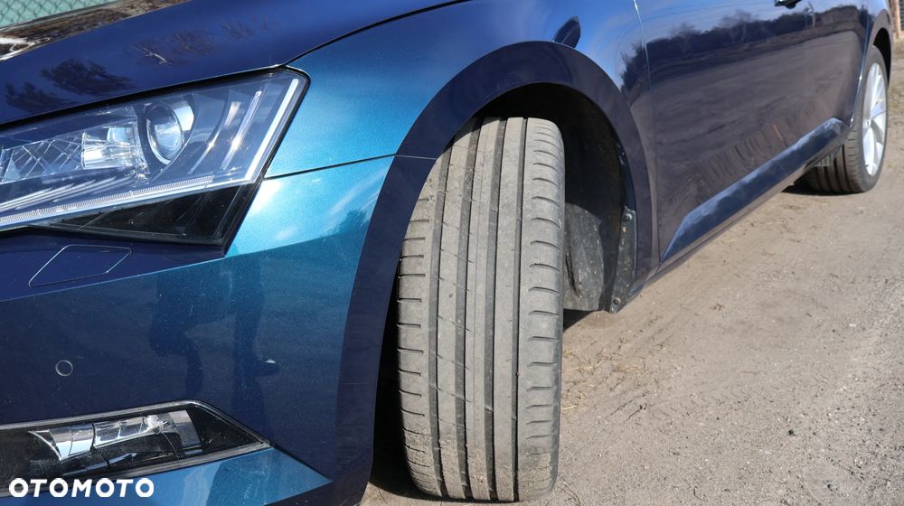 Skoda Superb 1.5 TSI ACT Style DSG - 35