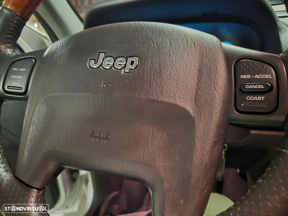 Jeep Grand Cherokee 2.7 CRD Overland - 26
