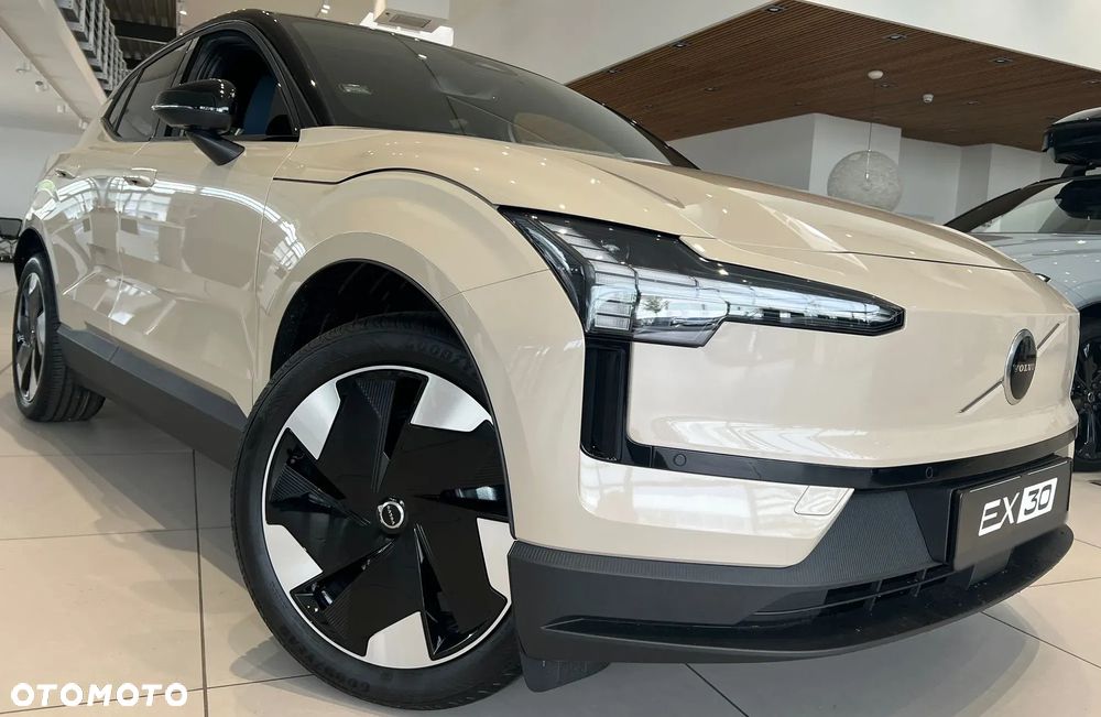 Volvo EX30 69kWh Single Motor Long Range Plus - 1