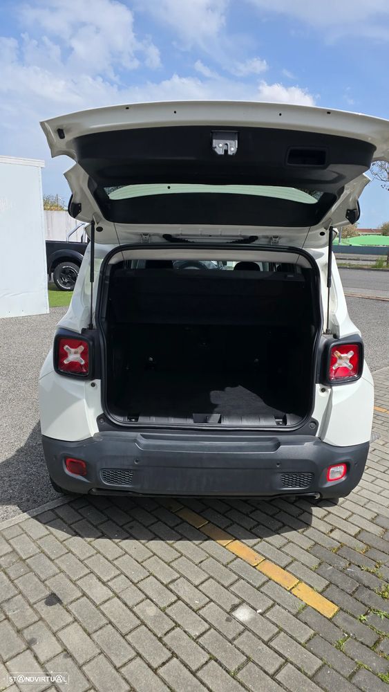 Jeep Renegade 1.3 T Night Eagle DCT - 9