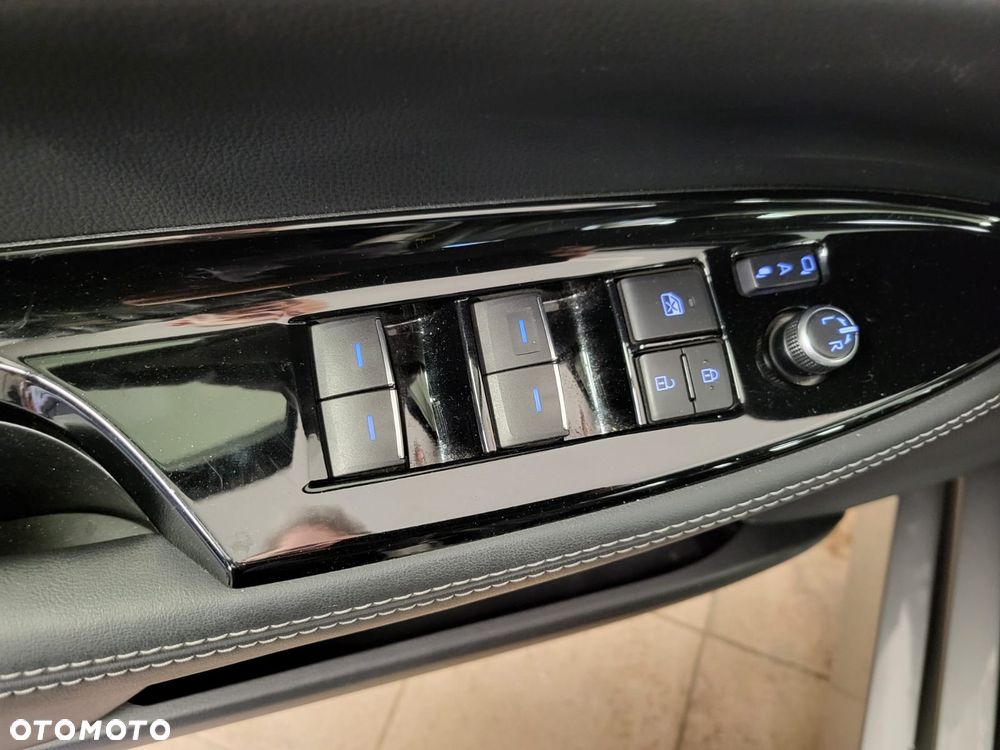 Toyota Mirai Advanced - 17