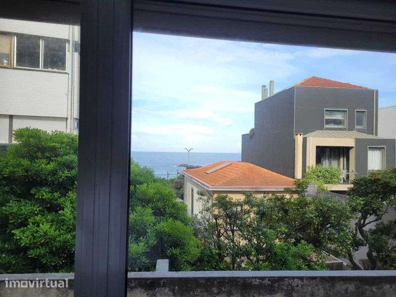 Consultório médico, na Foz do Douro - Grande imagem: 2/5