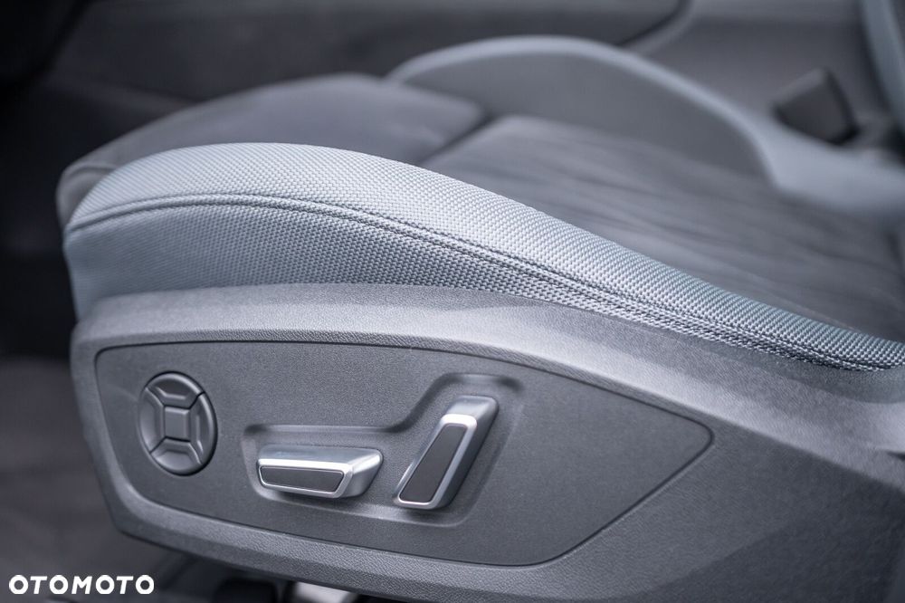 Audi Q3 Sportback - 12