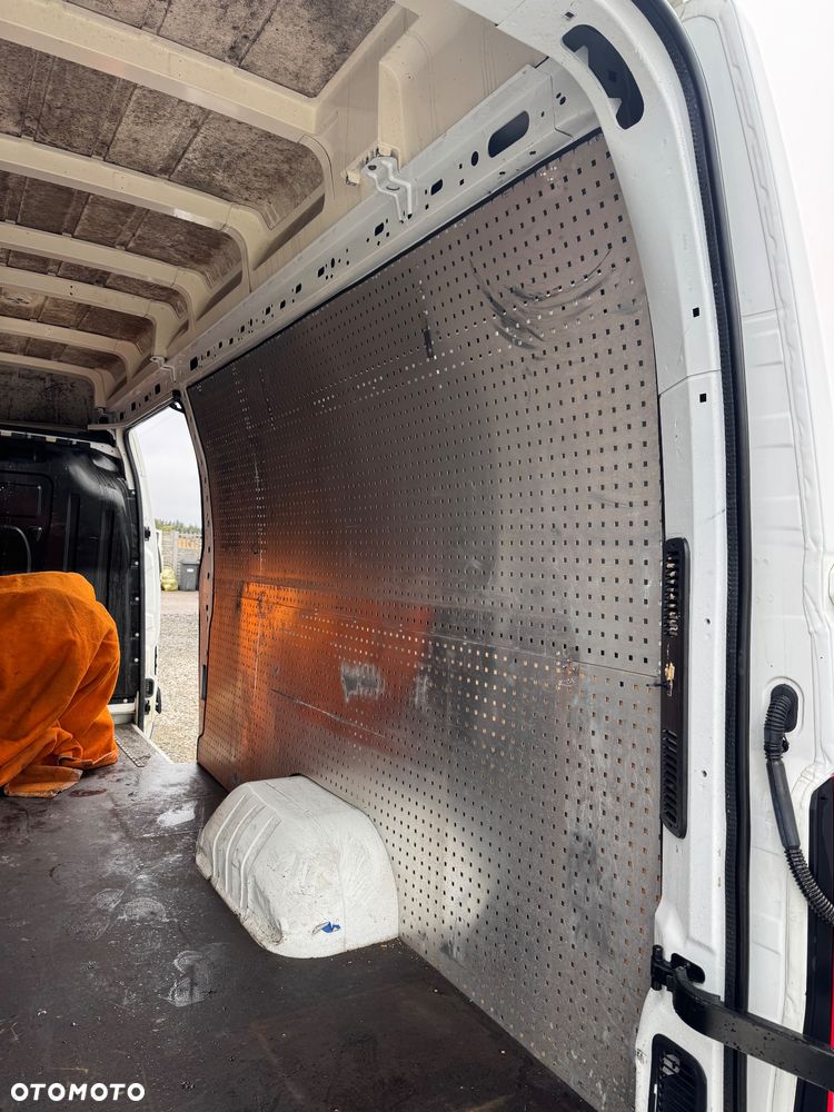 Nissan NV400 - 20
