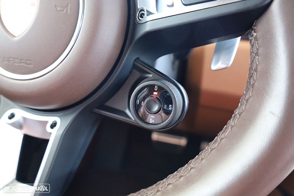 Porsche Cayenne Turbo - 30