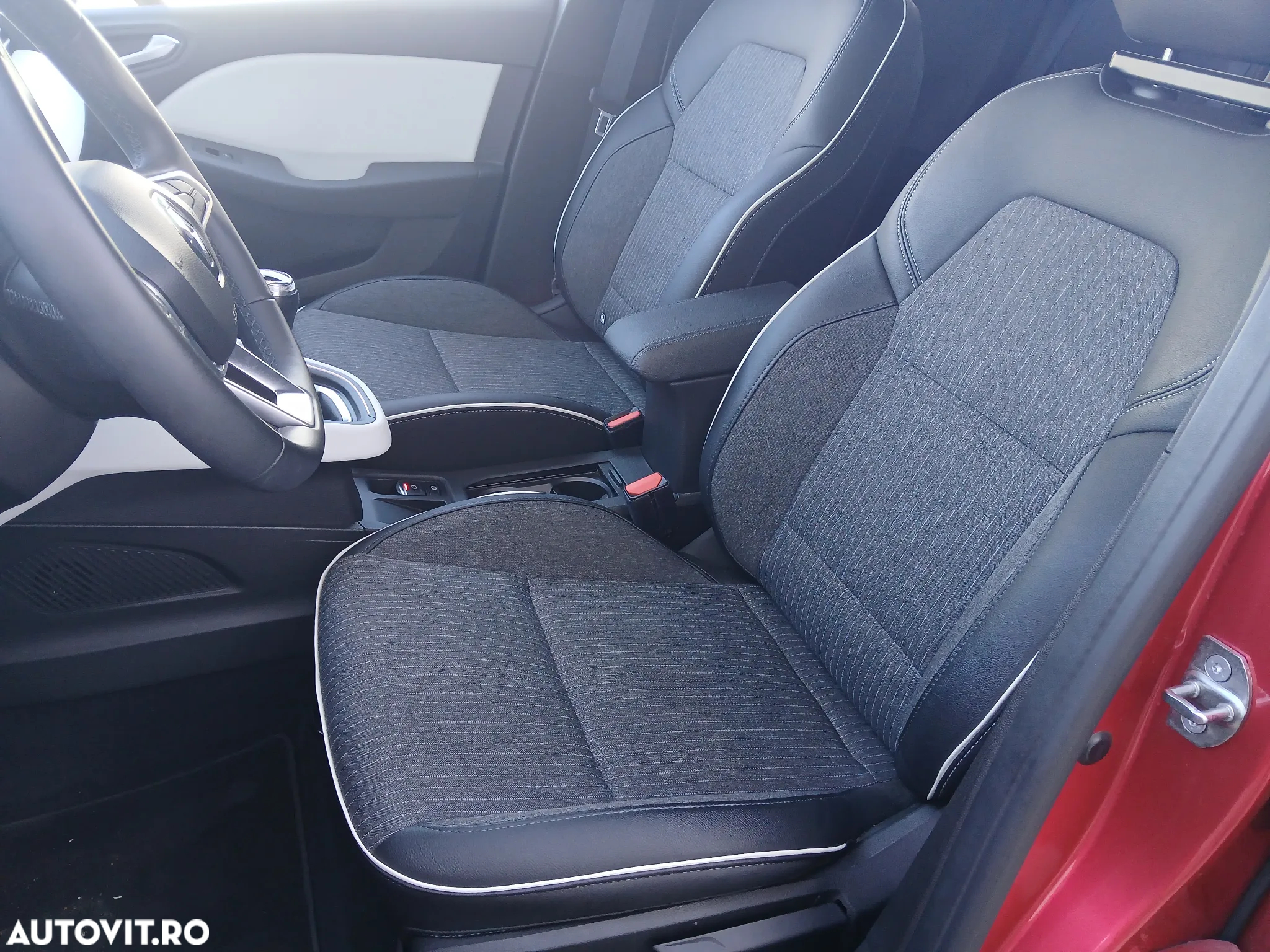 Renault Clio V TCe 90 Techno - 13