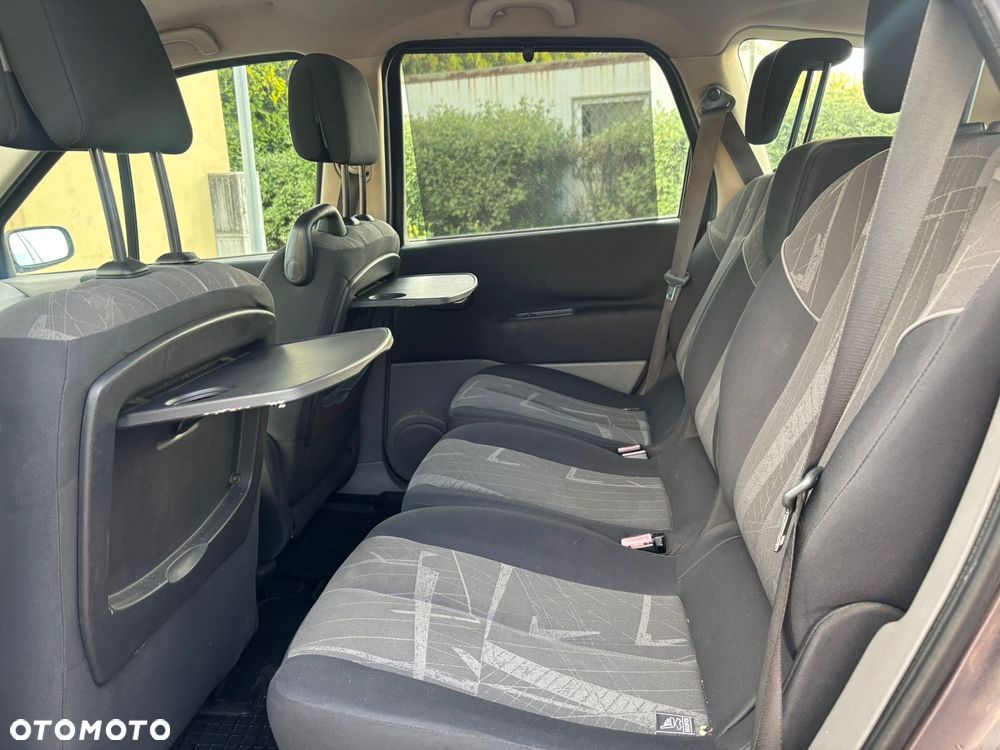 Renault Scenic 2.0 16V Emotion Plus - 12