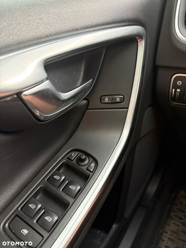 Volvo S60 - 11