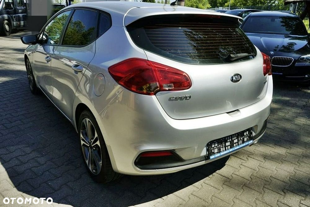 Kia Ceed - 7