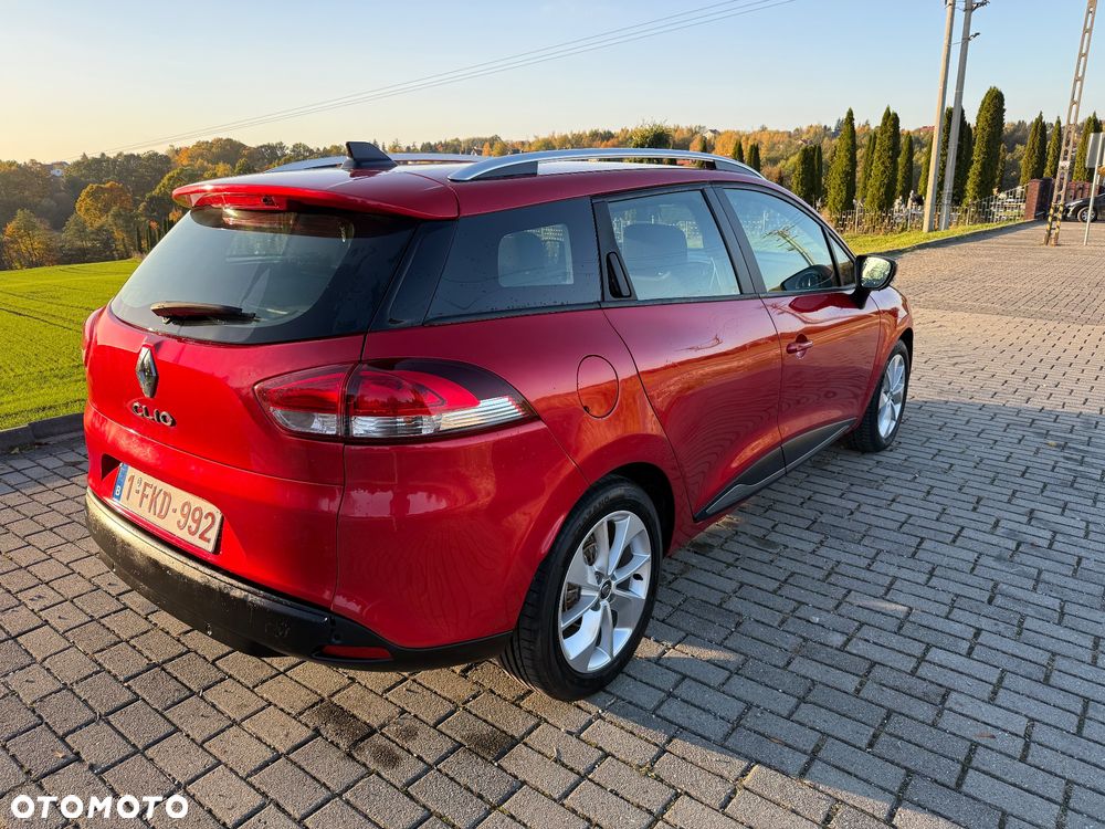 Renault Clio - 8