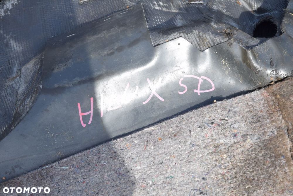 TOYOTA 4 RUNNER DYWAN WYKŁADZINA - 8