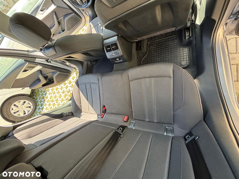 Audi A4 Avant 2.0 TDI S tronic - 19