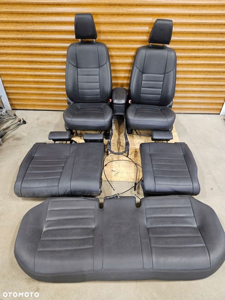 TOYOTA AURIS II kombi FOTELE KANAPA SIEDZENIA 1.8 HYBRID grzane - 1