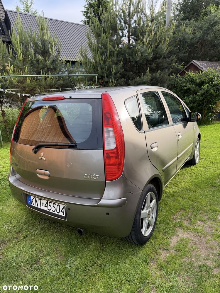 Mitsubishi Colt - 2
