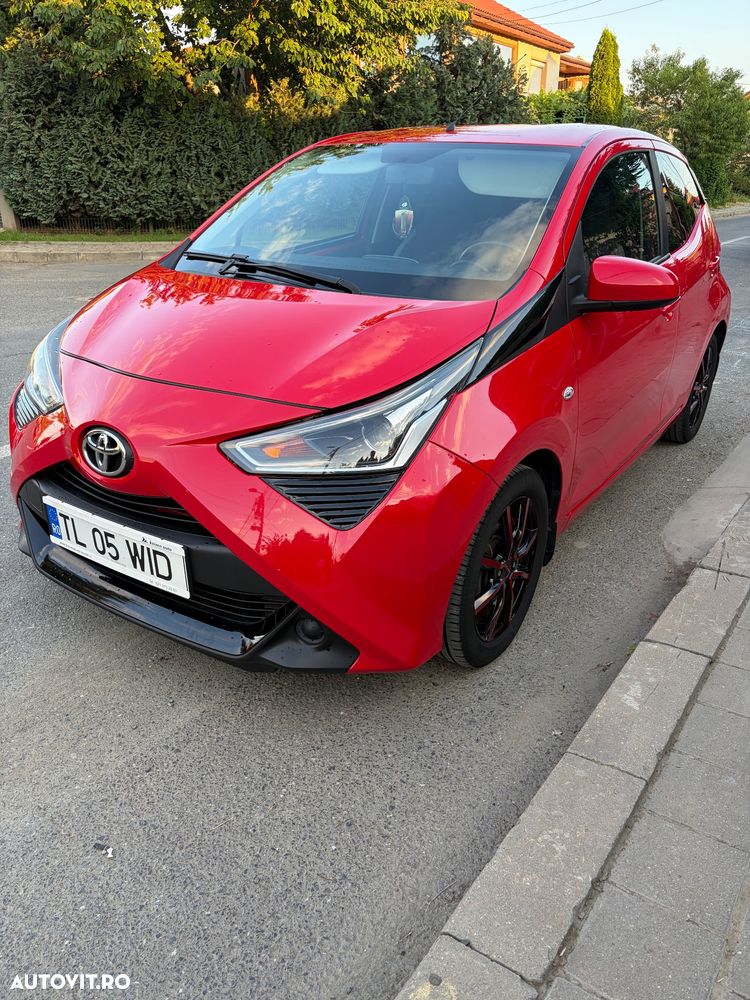Toyota Aygo 1.0 VVY-I 5 usi X-play - 3