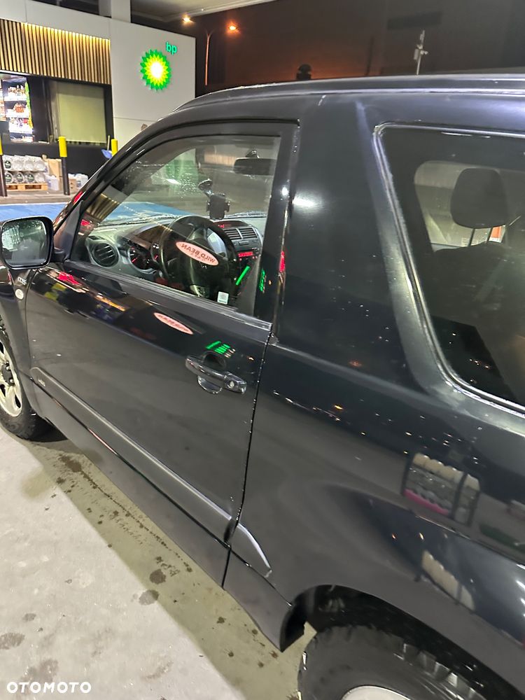 Suzuki Grand Vitara 1.9 DDiS Comfort - 11